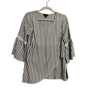 I.N Studio womens top size S NWT